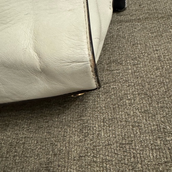 Michael Kors Cream Leather Hamilton 2 Way Crossbody - Picture 5 of 15